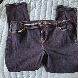 Old Navy Curvy profile size 18 regular women’s jeans.